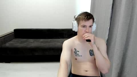 Snapshot of ray_hill chatting on May 7, 2026, 5:57 am Ray online show from May 7, 2026, 5:57 am
