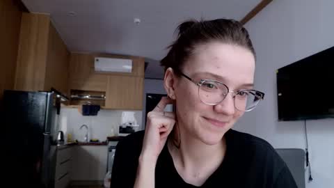 Ray-Ray online show from February 5, 2026, 3:22 am