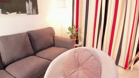 Raychell Black  online show from November 6, 2025, 4:08 pm