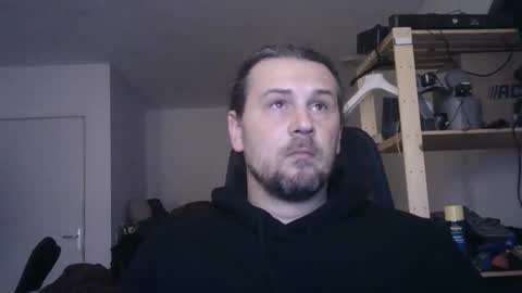 Snapshot of rayhaarlem chatting on April 14, 2026, 10:27 pm rayhaarlem online show from April 14, 2026, 10:27 pm