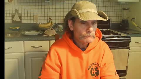 Ray online show from October 28, 2025, 8:22 pm