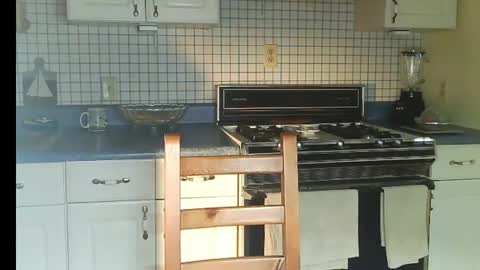 Ray online show from December 1, 2025, 10:04 pm