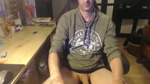 Snapshot of raymann8 chatting on September 25, 2025, 7:50 pm Ray online show from September 25, 2025, 7:50 pm