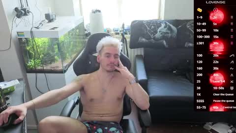 Rayzel online show from March 29, 2026, 11:43 am