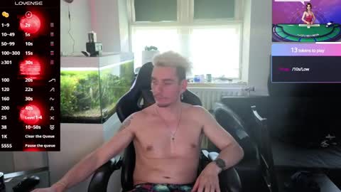 Rayzel online show from June 4, 2026, 5:52 pm