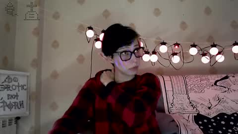 Snapshot of raziel_haze chatting on October 19, 2025, 5:35 pm Yrriel Strife Candy-Demon Caveboy mr. Cringe online show from October 19, 2025, 5:35 pm