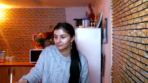 Snapshot of real_coupl3 chatting on February 15, 2026, 8:49 pm real_coupl3 online show from February 15, 2026, 8:49 pm