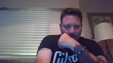 Snapshot of real_dilf1000 chatting on October 5, 2025, 4:11 am Bear online show from October 5, 2025, 4:11 am