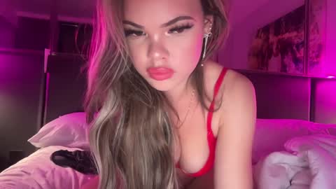 Jade  online show from December 19, 2024, 4:56 am