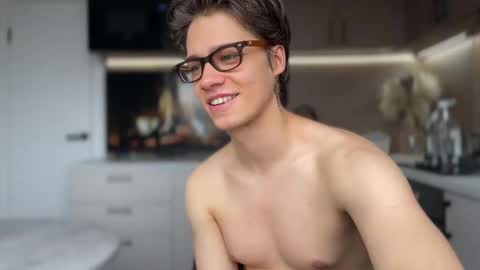 AliceEve online show from March 2, 2025, 9:21 am