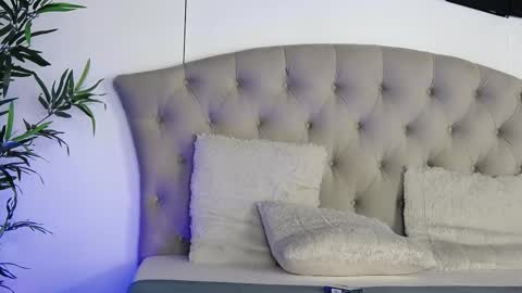 rebbeccaray online show from February 4, 2026, 7:09 pm