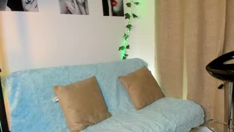 Rebeca Marchetti online show from April 24, 2026, 8:33 pm