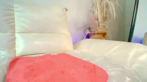 Rebeca Williams online show from February 27, 2025, 9:36 pm