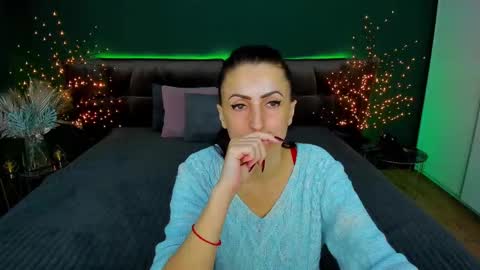 rebecca_diamonds online show from February 2, 2025, 9:40 am