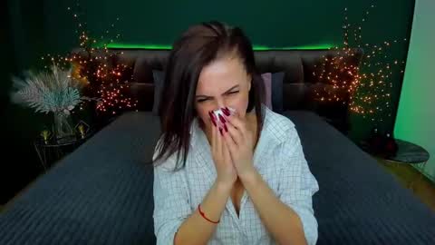 rebecca_diamonds online show from February 10, 2025, 9:47 am