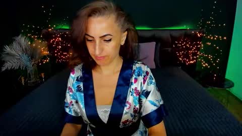 rebecca_diamonds online show from September 17, 2025, 5:42 am