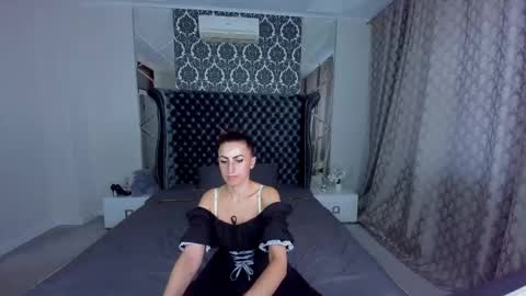 rebecca_diamonds online show from October 8, 2025, 6:22 am
