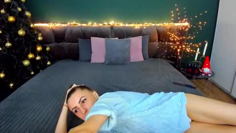 rebecca_diamonds online show from January 14, 2026, 6:52 am