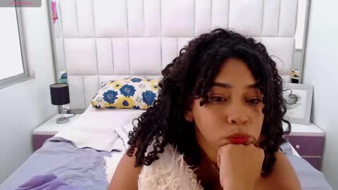 Snapshot of rebecca_mils chatting on February 26, 2025, 5:17 pm R E B E C A online show from February 26, 2025, 5:17 pm