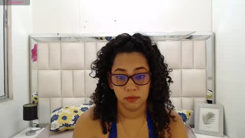 Snapshot of rebecca_mils chatting on February 27, 2025, 10:59 am R E B E C A online show from February 27, 2025, 10:59 am