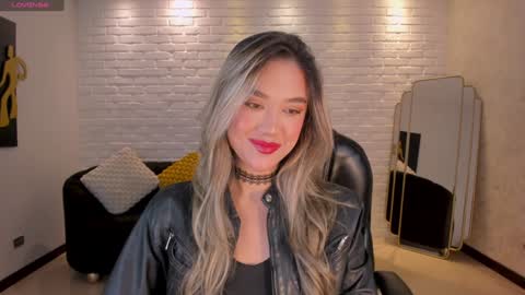 Snapshot of rebeccahudson_ chatting on January 5, 2025, 3:22 am Rebe online show from January 5, 2025, 3:22 am