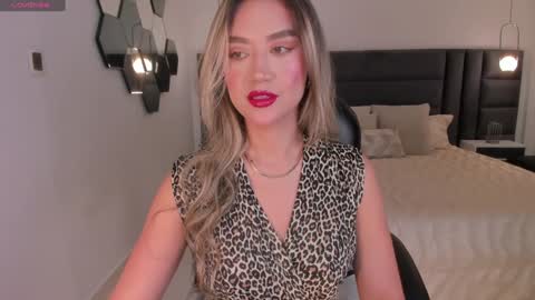 Snapshot of rebeccahudson_ chatting on January 13, 2025, 5:12 am Rebe online show from January 13, 2025, 5:12 am