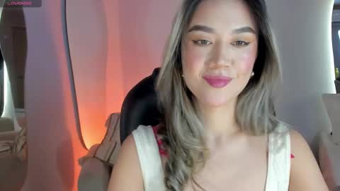 Snapshot of rebeccahudson_ chatting on March 2, 2025, 10:59 pm Rebe online show from March 2, 2025, 10:59 pm