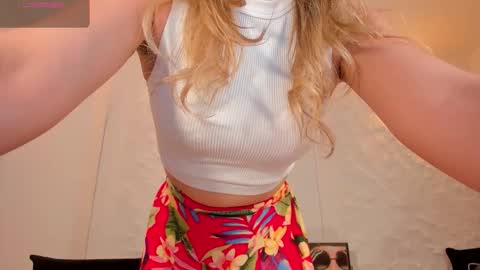 Snapshot of rebeccahudson_ chatting on September 8, 2025, 7:24 pm Rebe online show from September 8, 2025, 7:24 pm