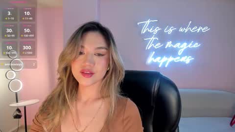 Snapshot of rebeccahudson_ chatting on October 1, 2025, 7:20 pm Rebe online show from October 1, 2025, 7:20 pm