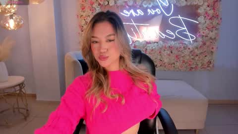 Snapshot of rebeccahudson_ chatting on October 6, 2025, 7:55 pm Rebe online show from October 6, 2025, 7:55 pm