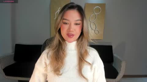 Snapshot of rebeccahudson_ chatting on October 23, 2025, 10:58 am Rebe online show from October 23, 2025, 10:58 am