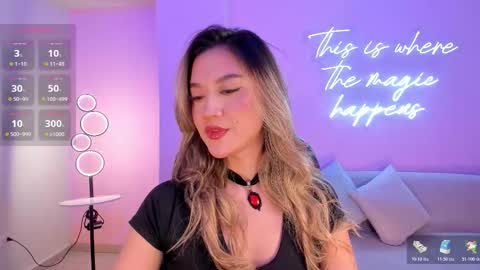 Snapshot of rebeccahudson_ chatting on October 25, 2025, 7:30 pm Rebe online show from October 25, 2025, 7:30 pm