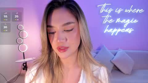 Snapshot of rebeccahudson_ chatting on October 29, 2025, 7:15 pm Rebe online show from October 29, 2025, 7:15 pm