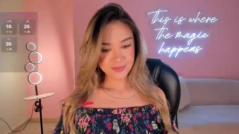 Snapshot of rebeccahudson_ chatting on October 30, 2025, 7:25 pm Rebe online show from October 30, 2025, 7:25 pm