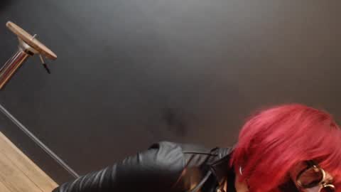 Rebeccalachaude online show from October 27, 2025, 6:01 pm