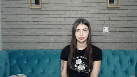 rebeccamosc online show from April 6, 2026, 5:08 am