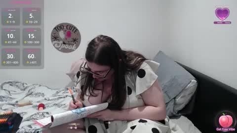 rebeccasummercam online show from September 23, 2025, 12:35 am
