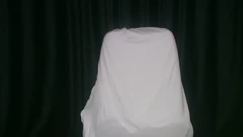 Rebekka  Nelson online show from April 15, 2026, 7:58 pm