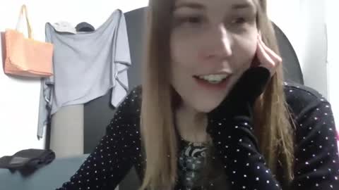 Keely KeKe Kiwi online show from November 21, 2025, 1:37 am