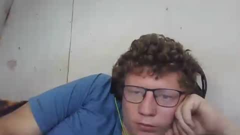 Snapshot of red454games454 chatting on January 17, 2025, 8:22 pm zsax horny online show from January 17, 2025, 8:22 pm