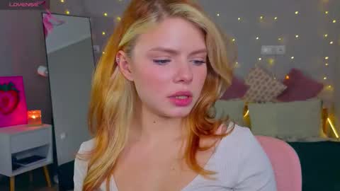 red__candy online show from December 2, 2025, 9:25 am