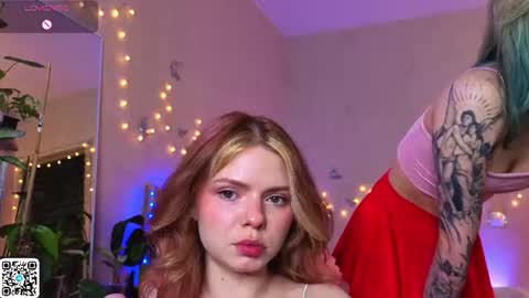 Snapshot of red__candy chatting on July 7, 2026, 7:18 pm red__candy online show from July 7, 2026, 7:18 pm
