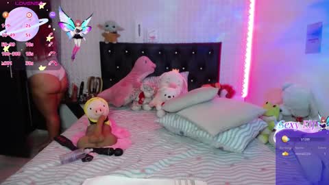 Snapshot of red_girlofficial chatting on February 12, 2025, 2:45 am Taliana online show from February 12, 2025, 2:45 am