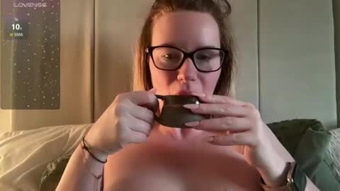 Rosie online show from March 12, 2025, 6:29 am