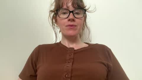 Snapshot of red_head_rosie_69 chatting on July 7, 2026, 9:24 am Rosie online show from July 7, 2026, 9:24 am