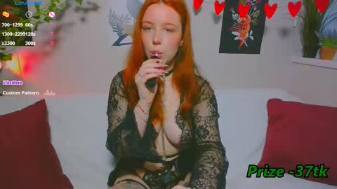 Snapshot of red_lissa chatting on February 26, 2026, 1:43 pm Lissa 3 online show from February 26, 2026, 1:43 pm