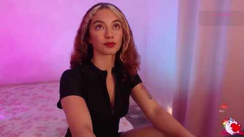 red_velvett0 online show from November 20, 2025, 5:07 am