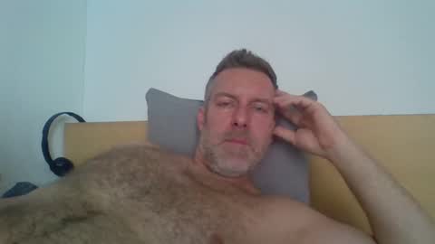 Red online show from September 17, 2025, 6:48 am