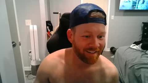 Snapshot of redbeardready4u chatting on May 7, 2026, 1:44 am Redbeardready4u online show from May 7, 2026, 1:44 am