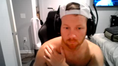 Snapshot of redbeardready4u chatting on August 3, 2026, 2:10 am Redbeardready4u online show from August 3, 2026, 2:10 am
